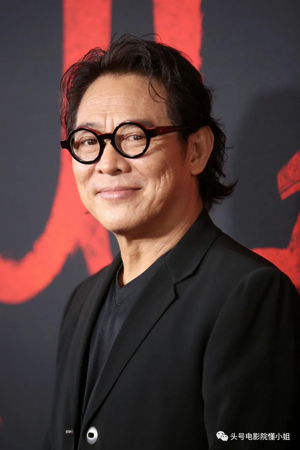 李连杰20亿留给利智 拒绝为她出演《卧虎藏龙》 与前妻共4人合影