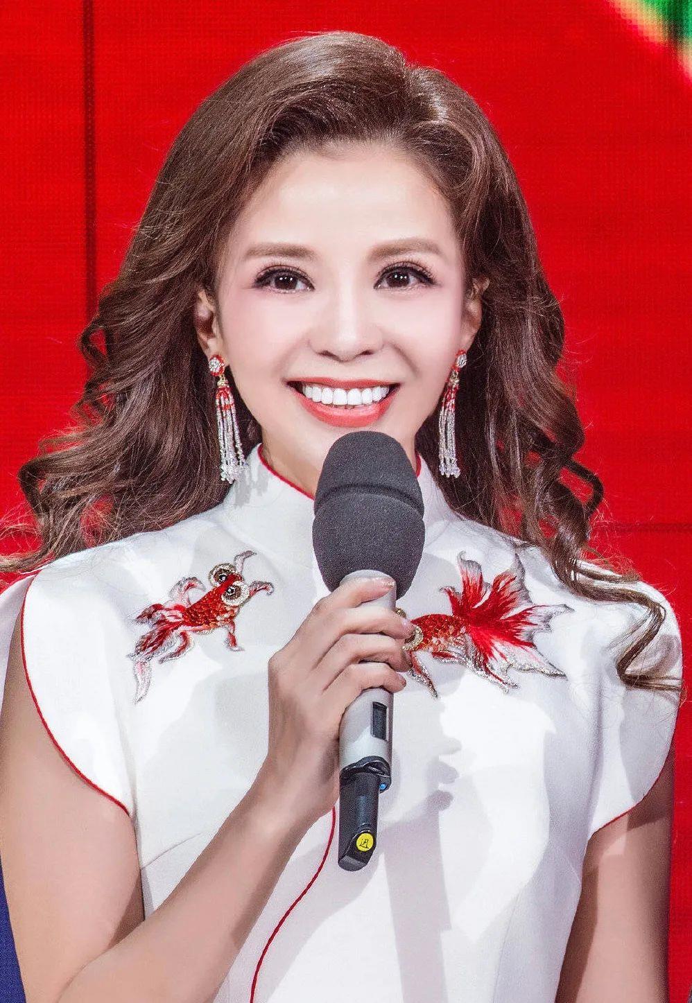 朱迅婆婆:爱儿媳胜过爱自己的儿子 像母女一样亲近儿媳 给她缺失的母爱